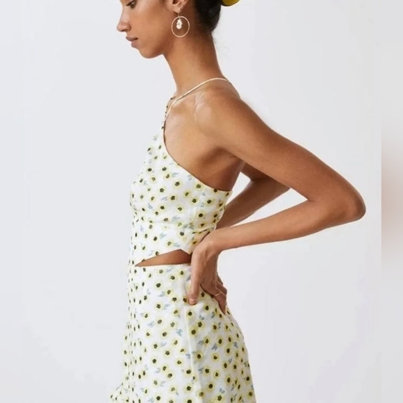 🔥NEW WITH TAG HUTCH DITSY FLORAL SEASIDE ROMPER XS🔥 - Picture 5 of 9